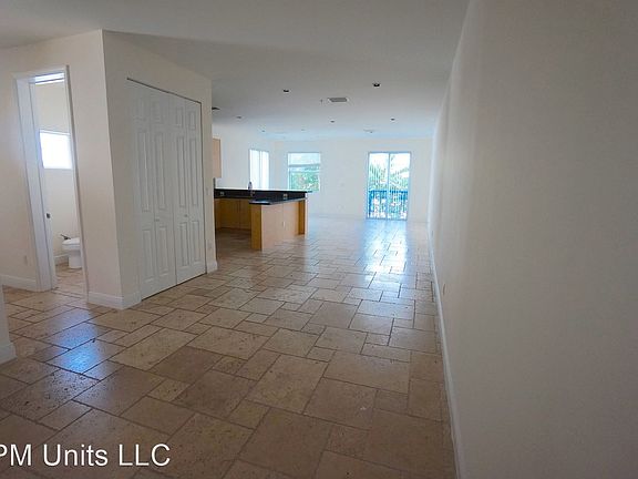 4th image of 1119 101st St #9