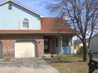 1228 Chancellor Dr, Edwardsville, IL 62025