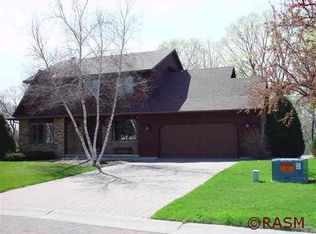 2259 Northridge Dr, North Mankato, MN 56003