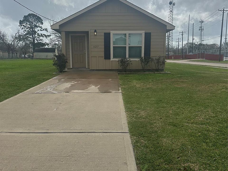 1st image of 627 W Live Oak St