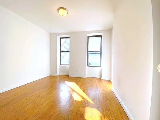 Rented by Manhattan Spaces | media 15