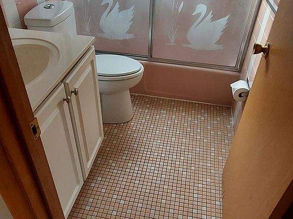 5th image of 742 Thompson Dr Floor 1