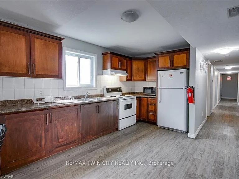 151 Bridgeport Rd E #4 — Photo 11