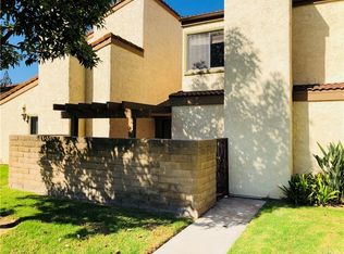 2702 Via Colina #8, Fullerton, CA