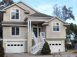 7005 Martins Point Rd, Kitty Hawk, NC 27949