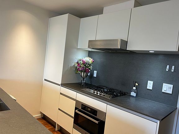 5th image of 8588 Cornish St #1003