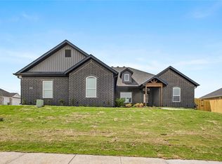 1801 Salmon St, Pea Ridge, AR 72751