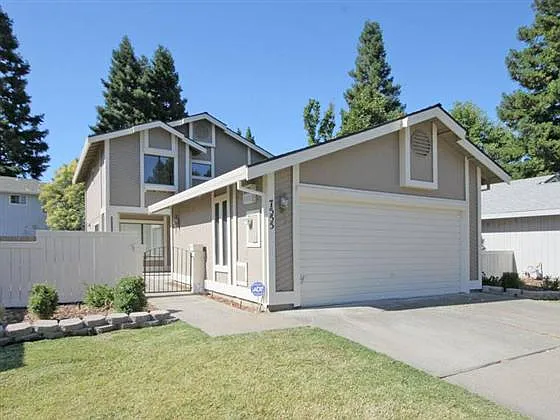 7555 Deltawind Dr photo 1