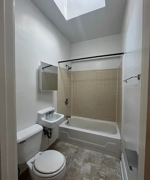 2130 E Locust St — Photo 10