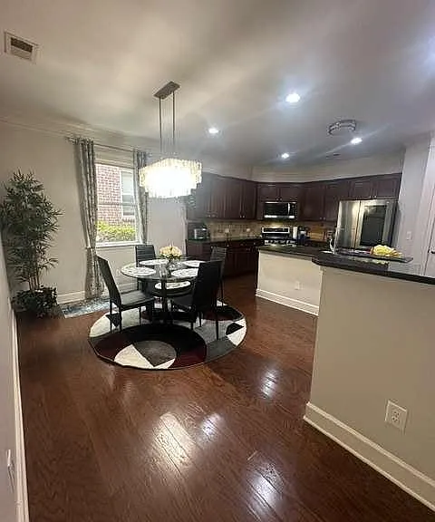 10980 Waters Rd — Photo 15