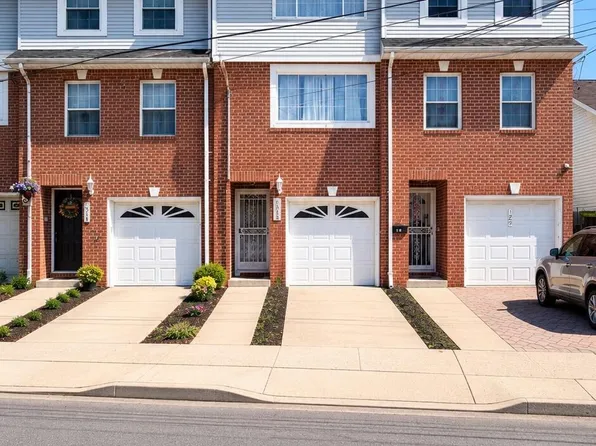 26 Cannon Ave, Staten Island, NY 10314