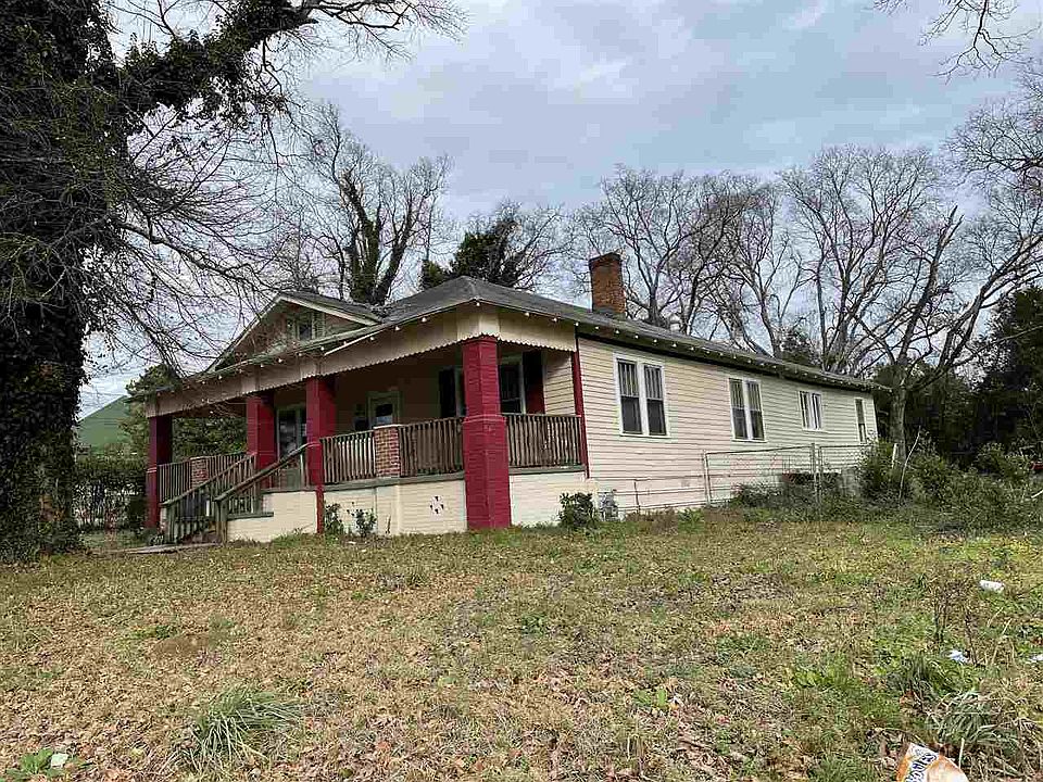 2nd image of 1040 Cypress Dr