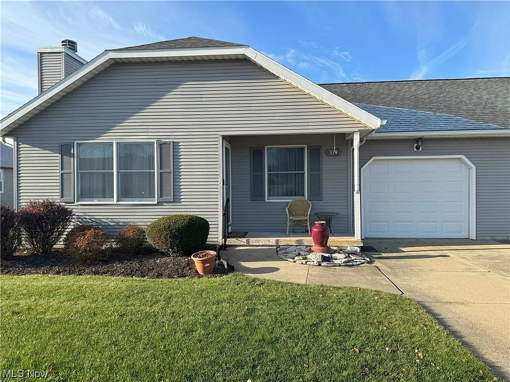 314 W Heatherwood Dr photo 1