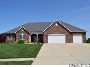 218 Country Rdg, Columbia, IL 62236