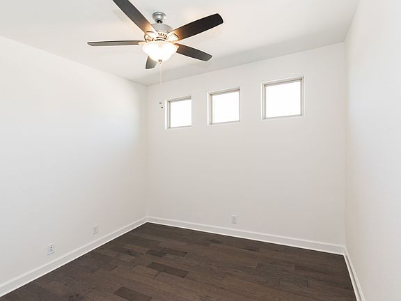 The Preserve at Singing Hills - Conroe Interior Image 2