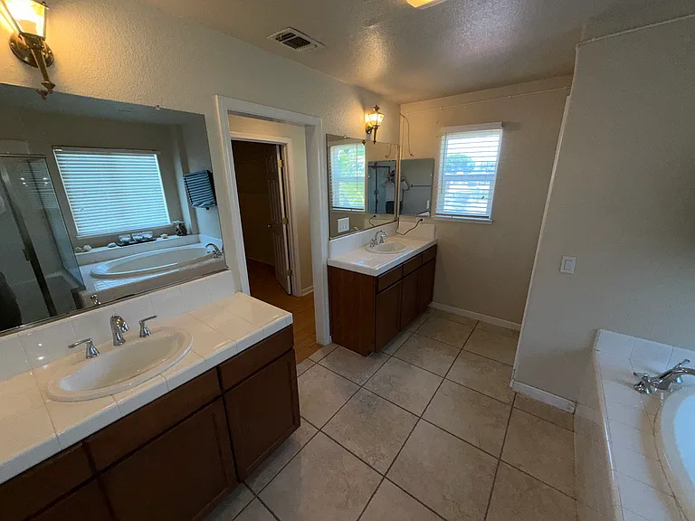 40 Curtis Ct — Photo 12