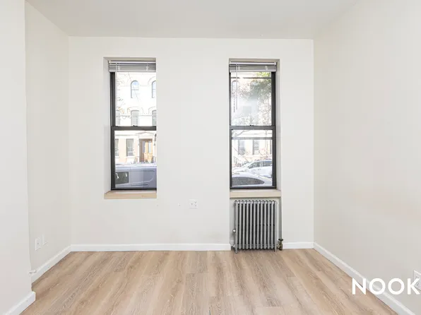 1826 Woodbine Street image 12 of 20