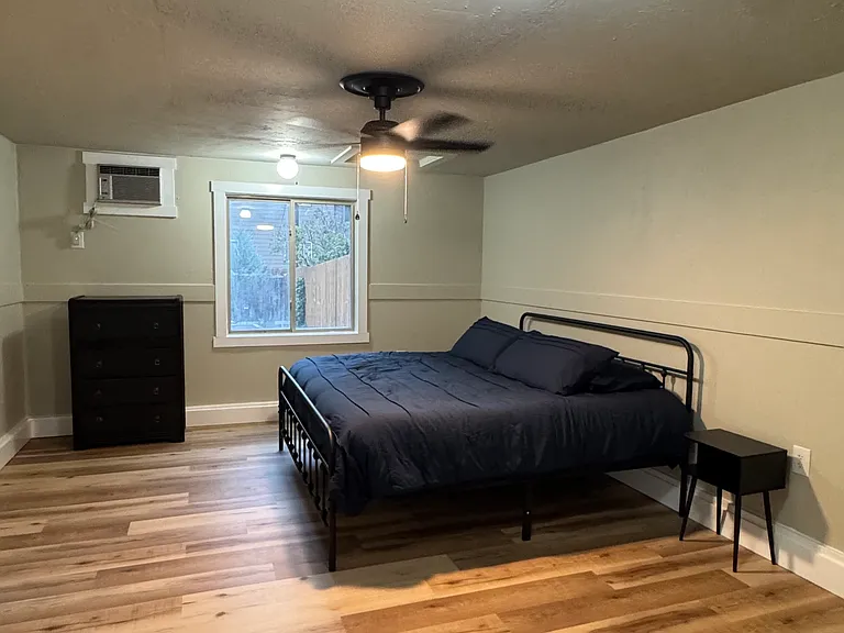 406 N Pacific St — Photo 30