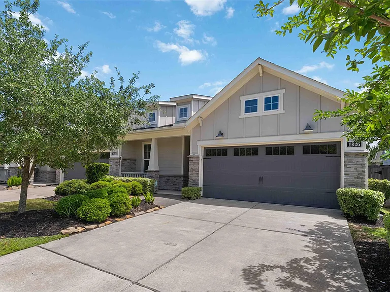11926 Symphony Park Ct — Photo 2