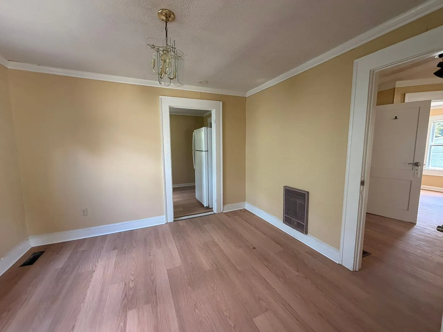 346 North College Street — Photo 3