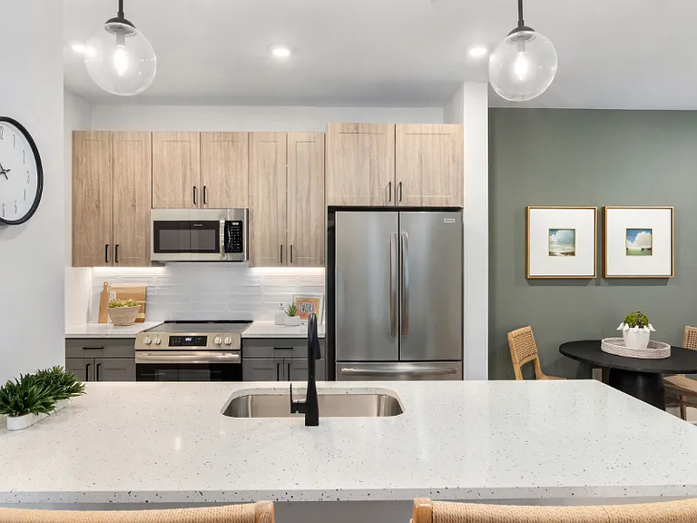 The Henslow Daniel Island Apartments & Townhomes — Photo 30