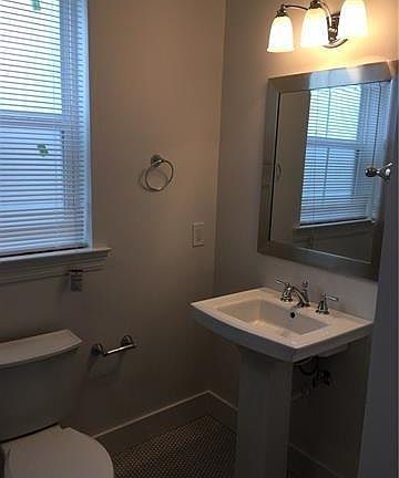 5th image of 2620 Marais St