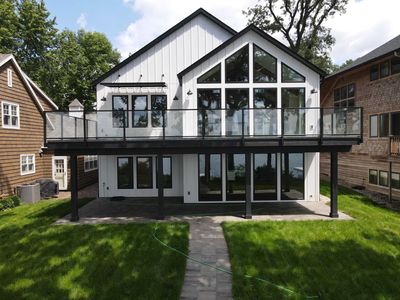 2105 Lakeshore Dr, Okoboji, IA, 51355