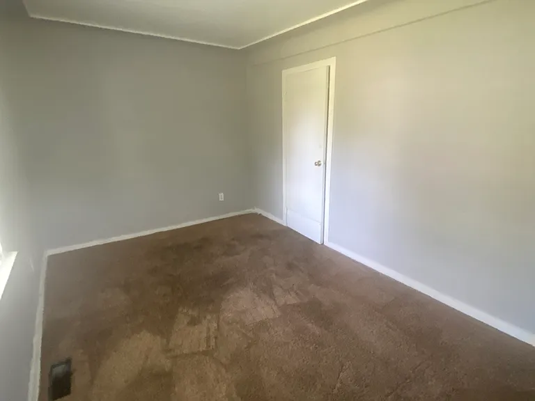 633 Foredale Ave — Photo 5