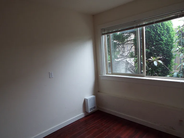 Lawton Park Apartments — Photo 10