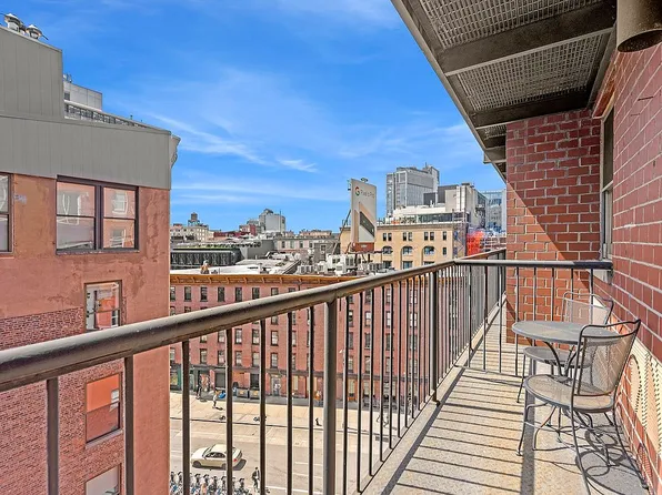 350 W 14th St APT 7A, New York, NY 10014
