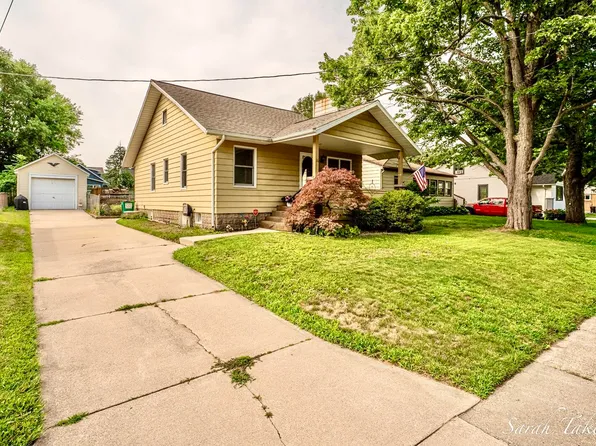116 35th St SE, Wyoming, MI 49548
