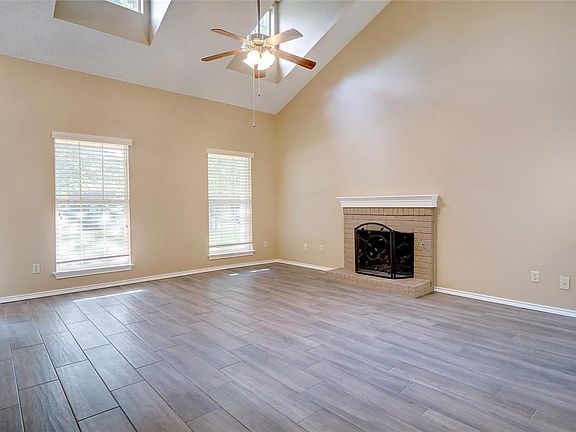 5th image of 4134 Heartstone Dr
