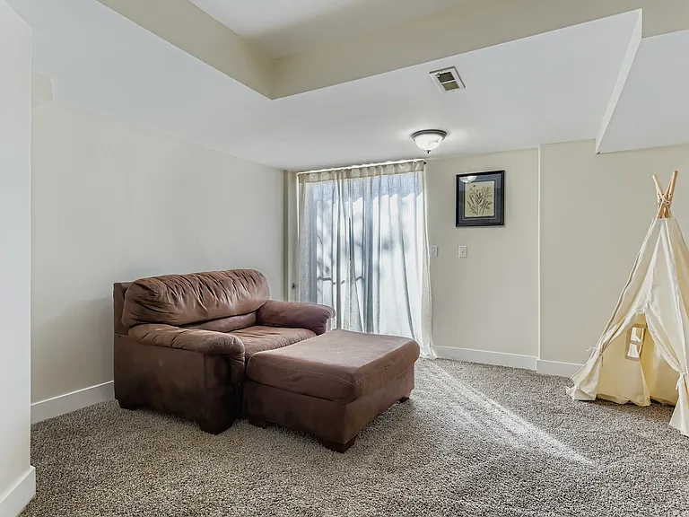 6276 Nassau Ct — Photo 20