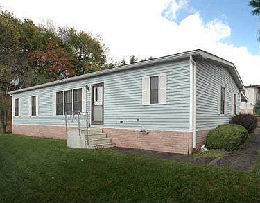 2nd image of 202 Meadow Ln