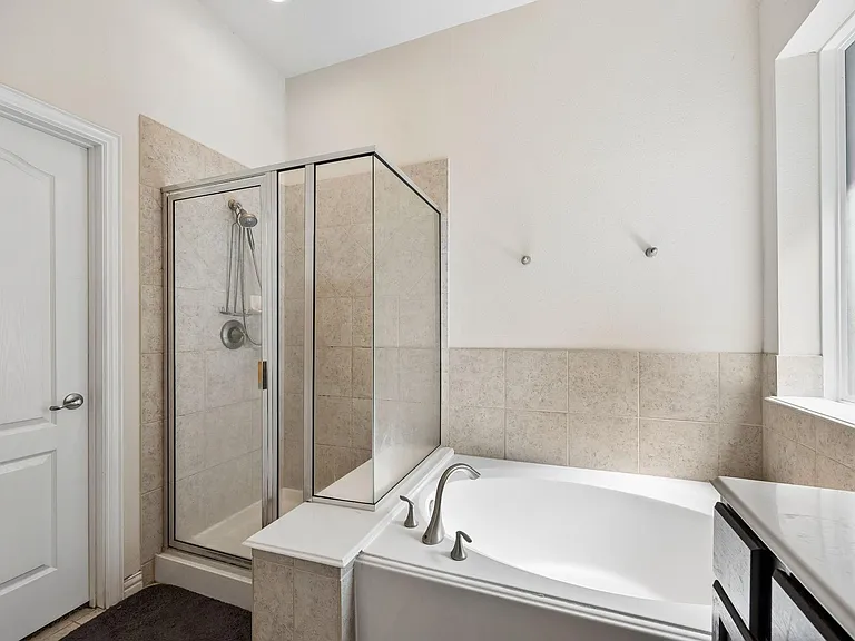 24631 Forest Hiker Ct — Photo 15
