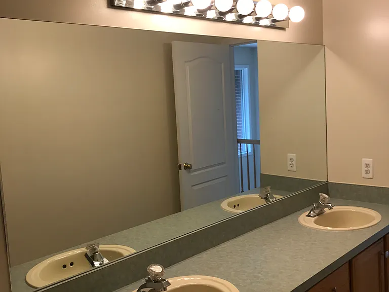 7782 Watford Dr — Photo 9