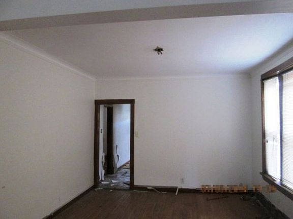 5th image of 5943 S Rockwell St