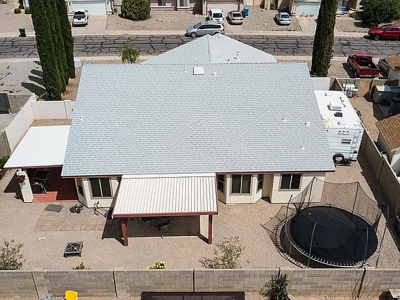 2nd image of 3084 Thunderbird Dr