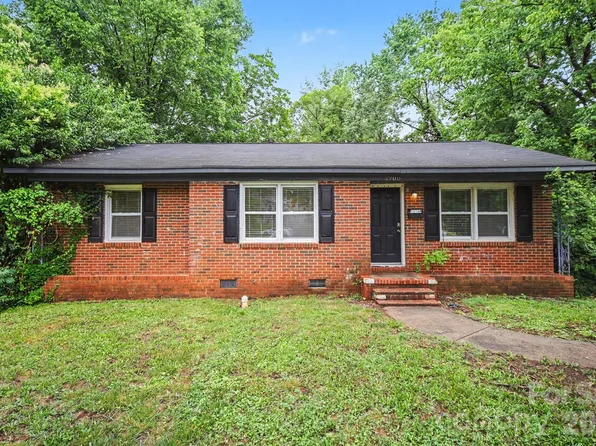 3700 Sargeant Dr, Charlotte, NC 28217