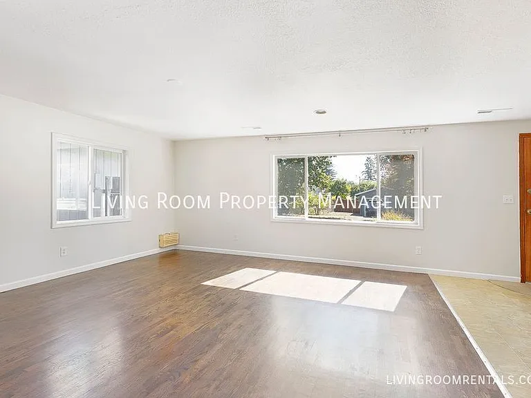 7021 SE 69th Ave — Photo 7