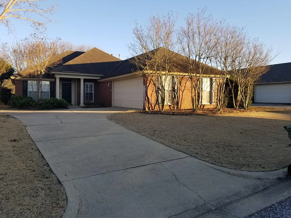 9437 Broadleaf Dr