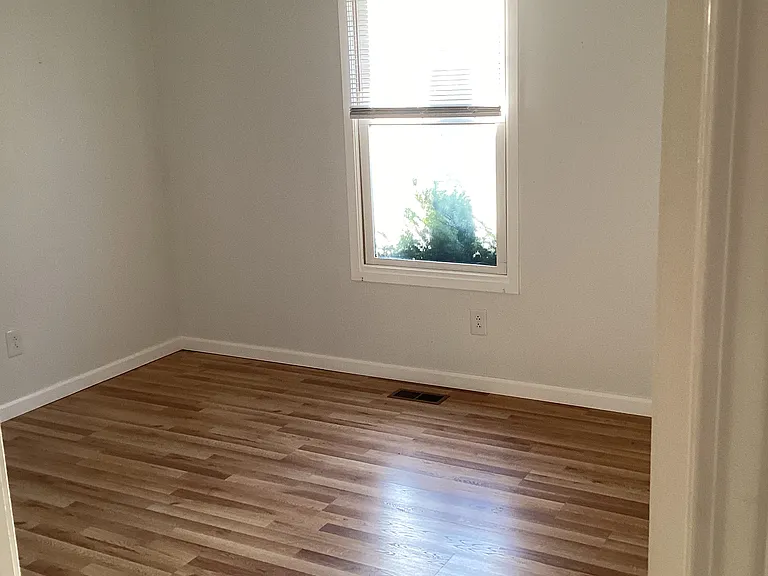 2718 Sedan Dr — Photo 3