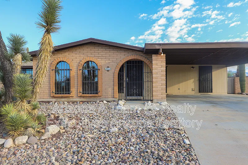 4 bed, 2.0 bath, 1618 sqft, $2,125 — Photo 4