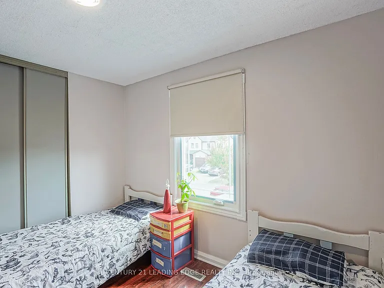 29 Junewood Cres #UPPER — Photo 21