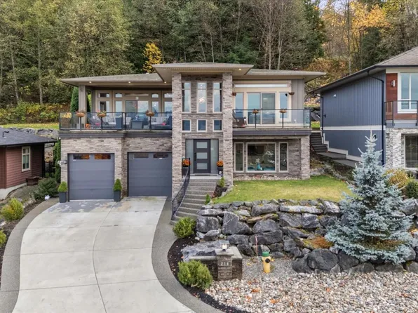 51075 Falls Ct #216, Chilliwack, BC V4Z 1K7