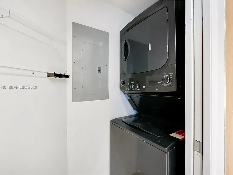 151 Michigan Ave #525 — Photo 6