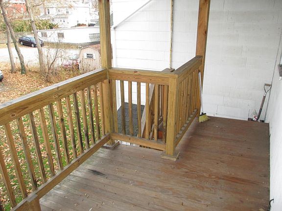 4th image of 720 W Lackawanna Ave