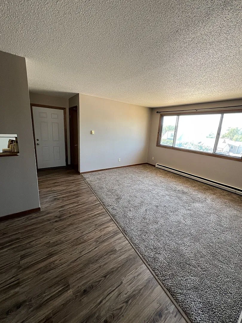 3010 W Omaha St — Photo 3