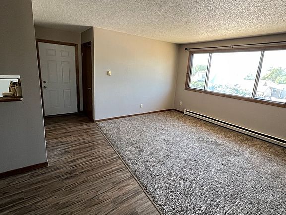3rd image of 3010 W Omaha St #8