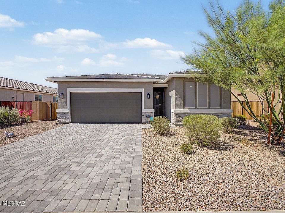 1st image of 2092 E Escondido Pl